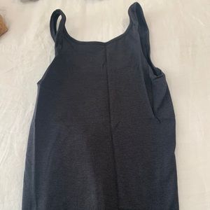 black lululemon top